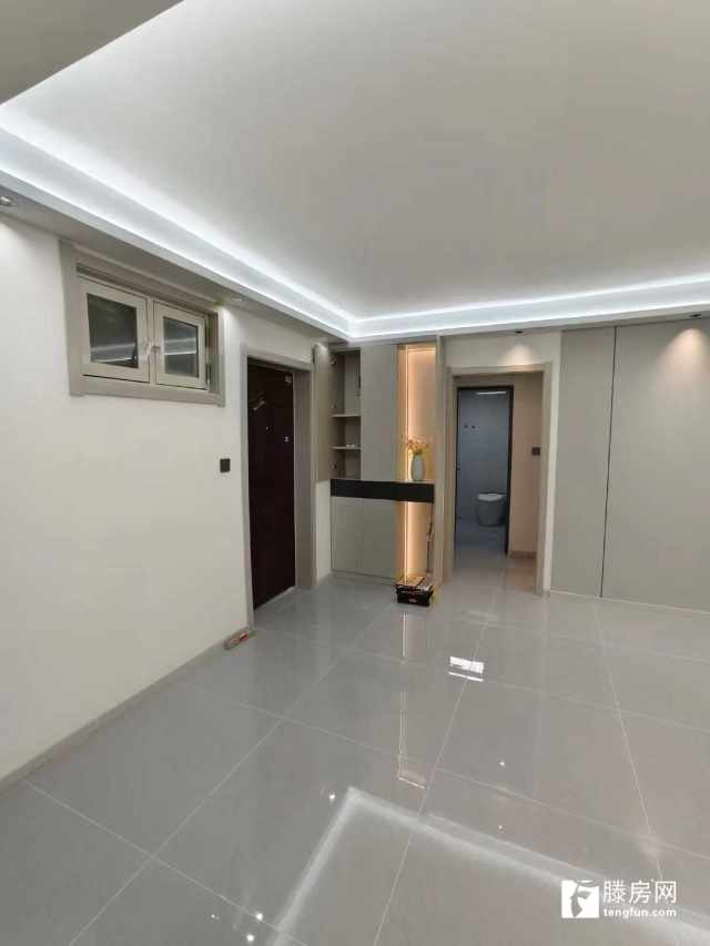 市中心 城建金河灣a區(qū) 房東置換急售 送裝修 采光好 誠心出售 隨時看房